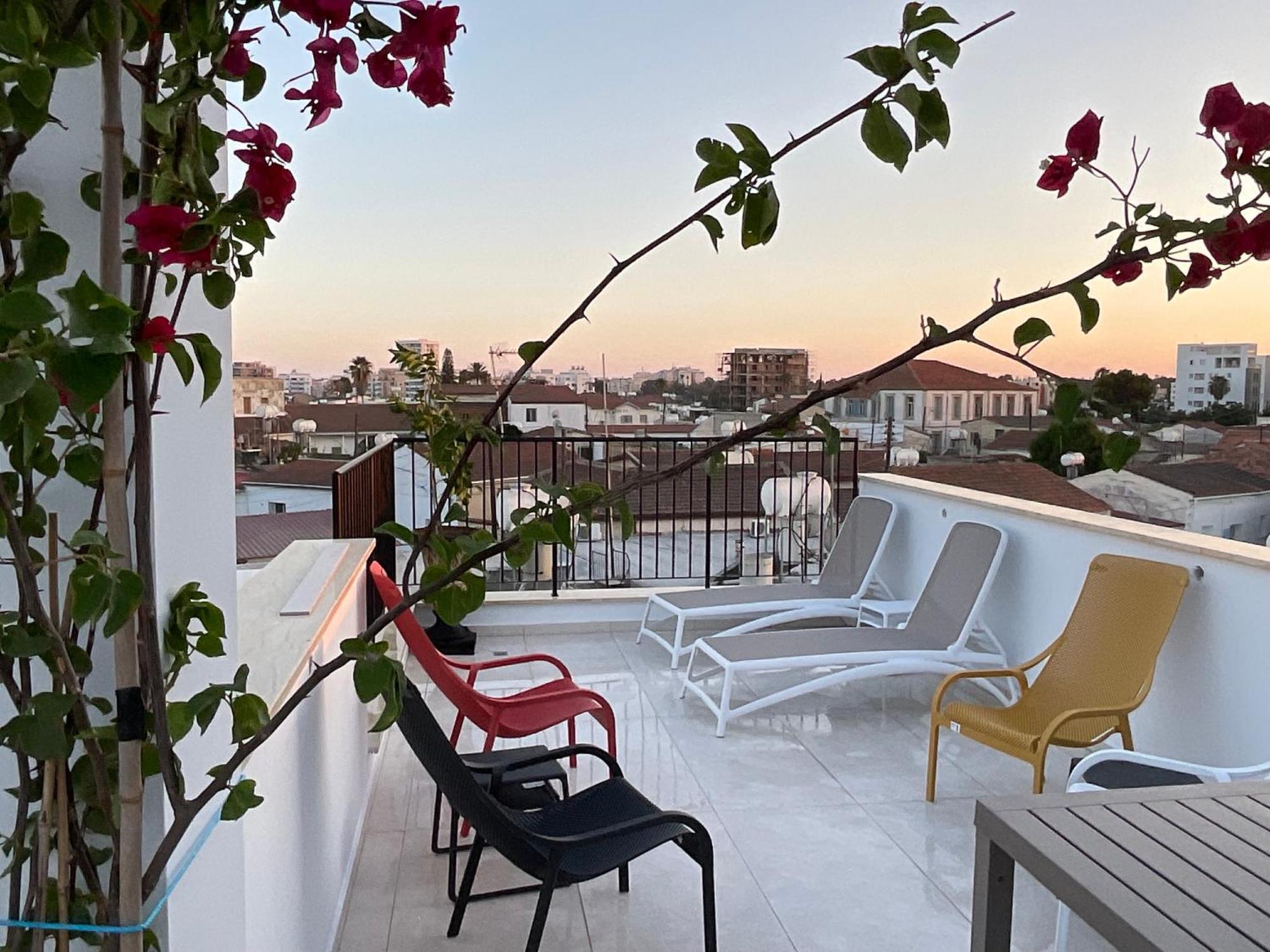 Le Voyageur By The Sea - Furnished Rooms Larnaka Exterior foto