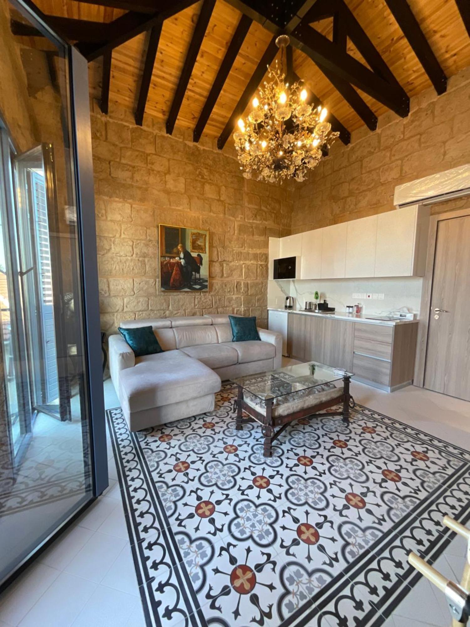Le Voyageur By The Sea - Furnished Rooms Larnaka Exterior foto